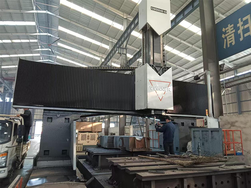 毫厘之间见真章 车间采风：机加车间加工中心操作工都胜涛工作影像